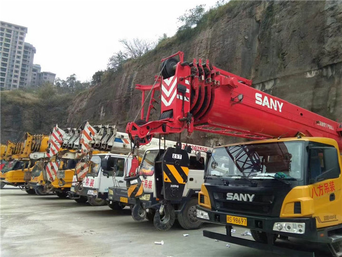 修文县吊车出租按什么计费？台班费、单次费、里程费怎么算？